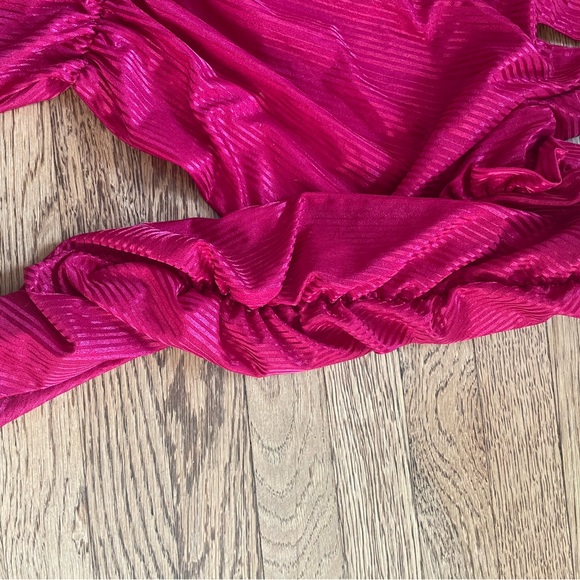 Vintage ruffled red blouse - Picture 9 of 12